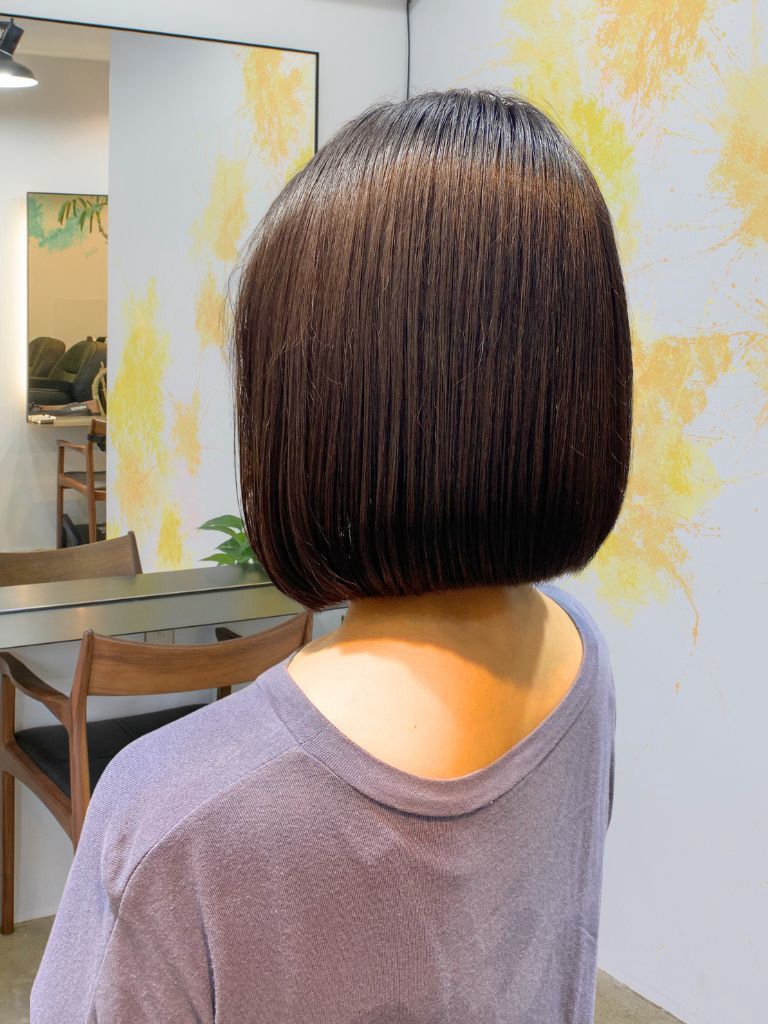 艶のあるワンレングスボブ、Linkのスタイル写真
